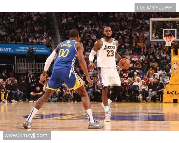 2013年2月勇士与尼克斯激战回顾：一场精彩的篮球对决与历史瞬间